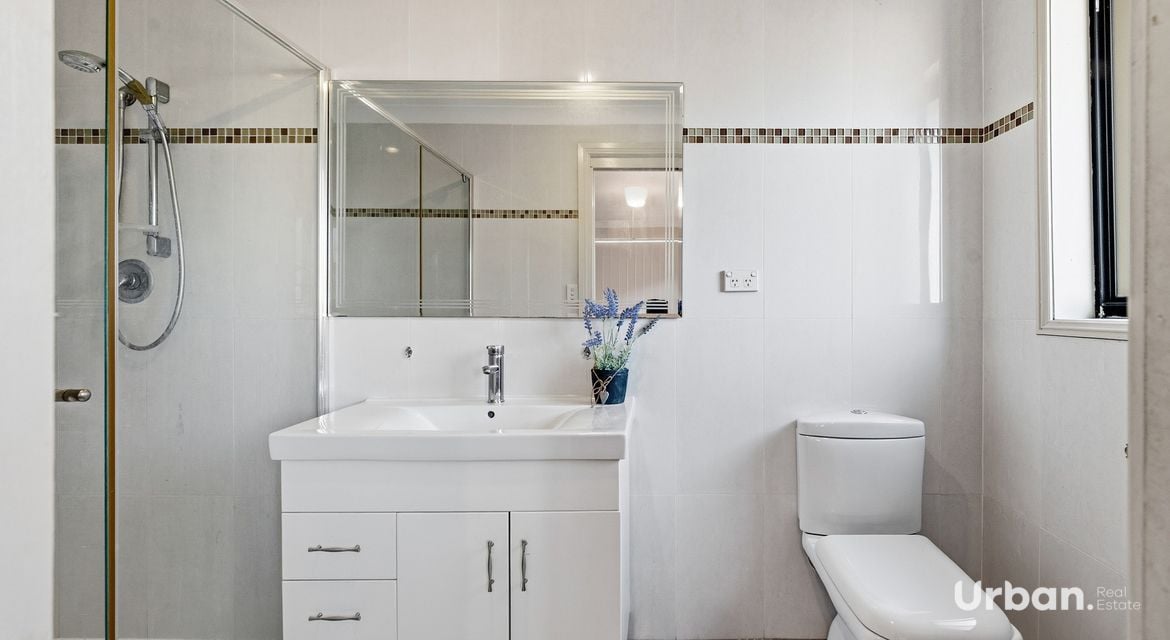 Casula 41 Roth Street