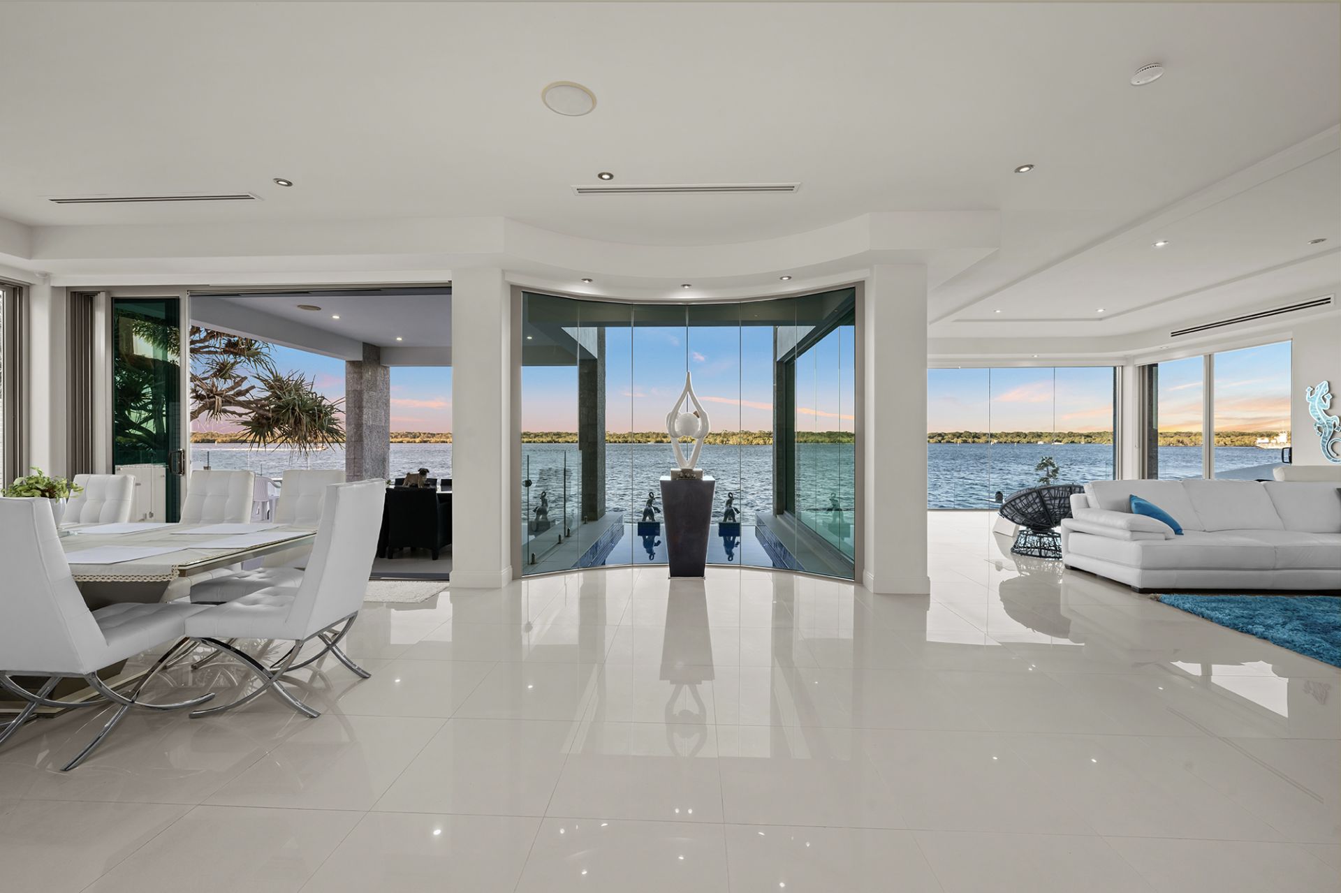 54 Knightsbridge Parade East, Sovereign Islands QLD 4216, Sovereign Islands - Thumbnail 4