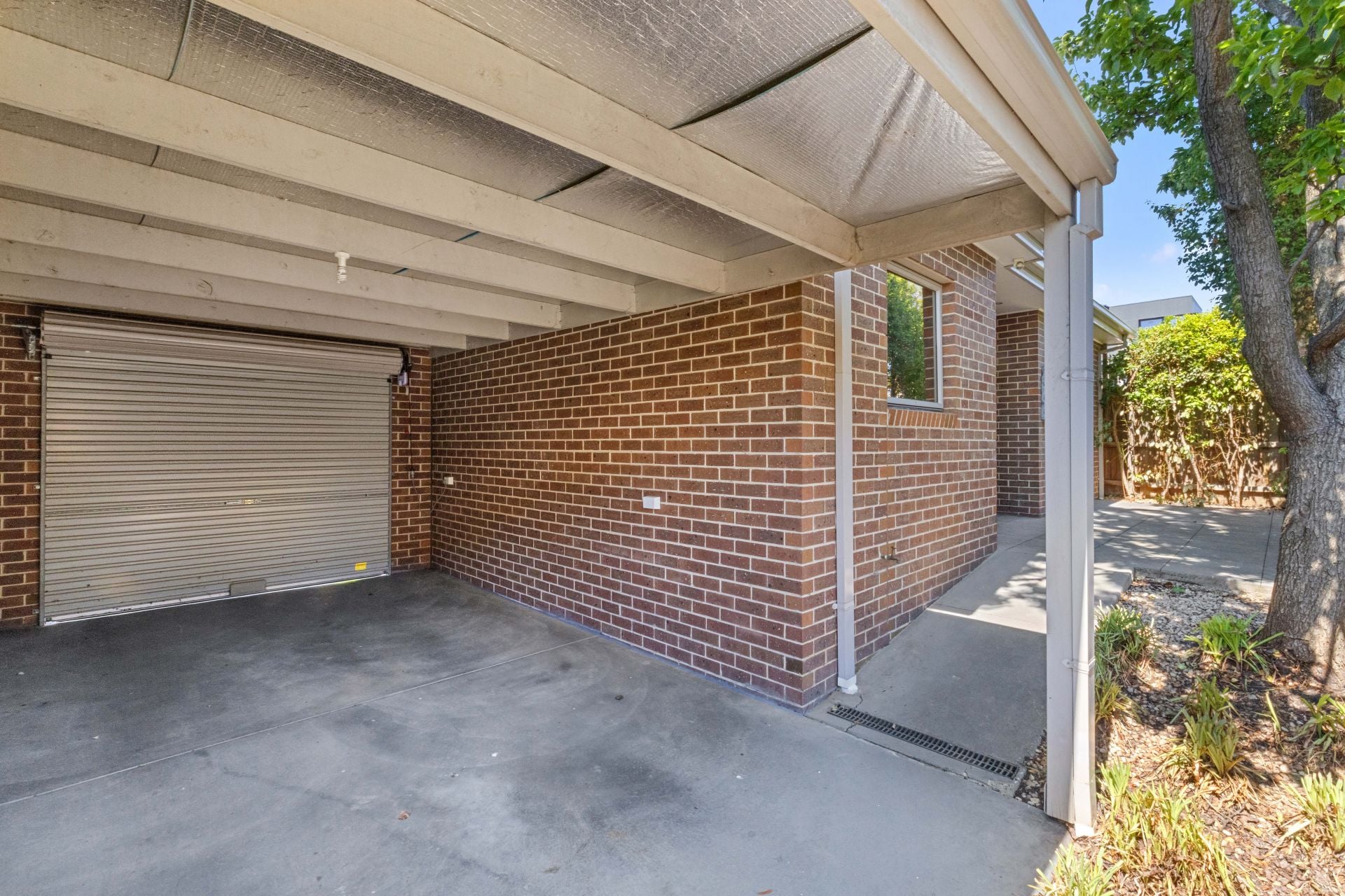 Stylish, Convenient & Low-Maintenance in a Prime Location
