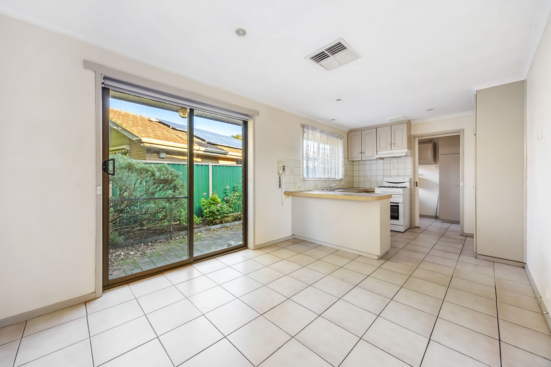 19 McDonald Drive, Mitchell Park, Mitchell Park - Thumbnail 5