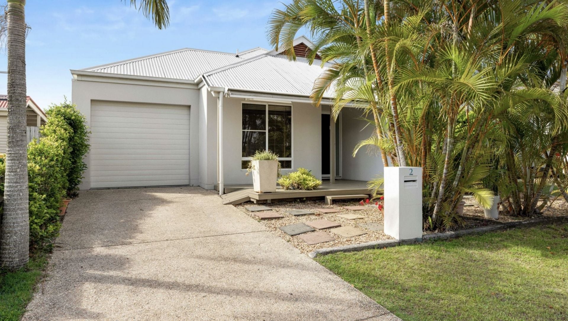 2 St Lucia Crescent Kawana Island QLD, Kawana Island - Thumbnail 2
