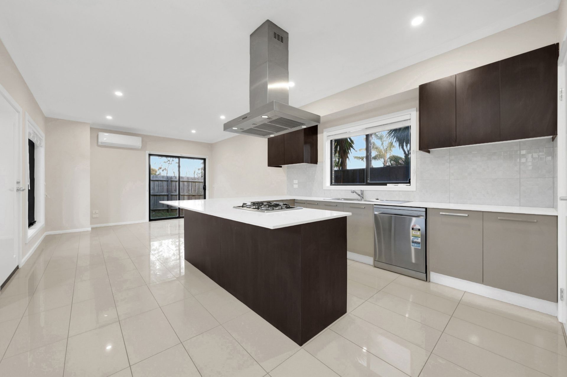 Contemporary Style, Low-Maintenance Appeal