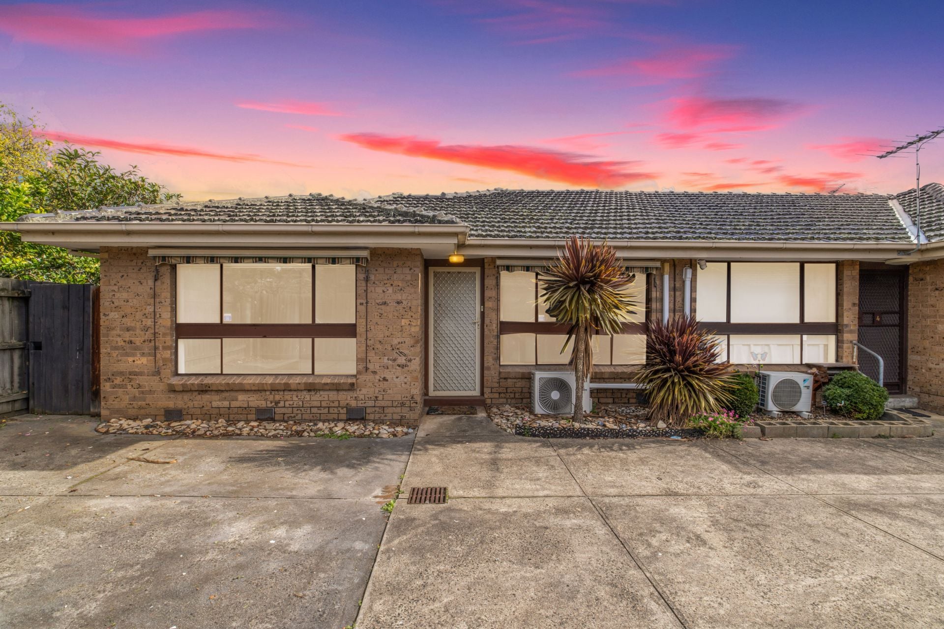 Stylish Low Maintenance Living In A Prime Reservoir Pocket