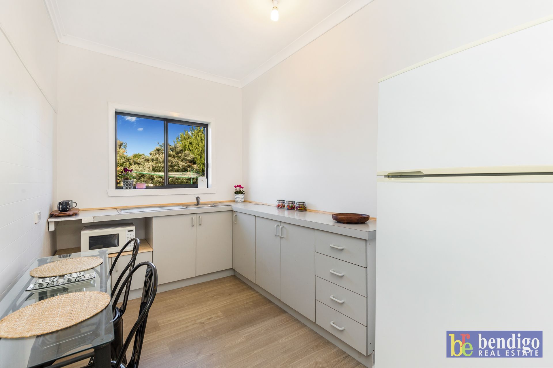 8 Theodore Street Flora Hill VIC, Hill - Thumbnail 6