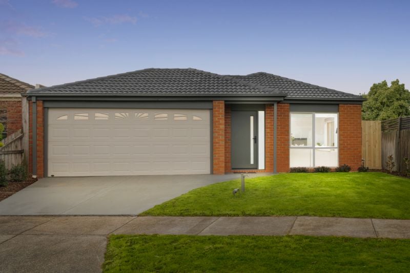 22 Masters Circuit, Roxburgh Park
