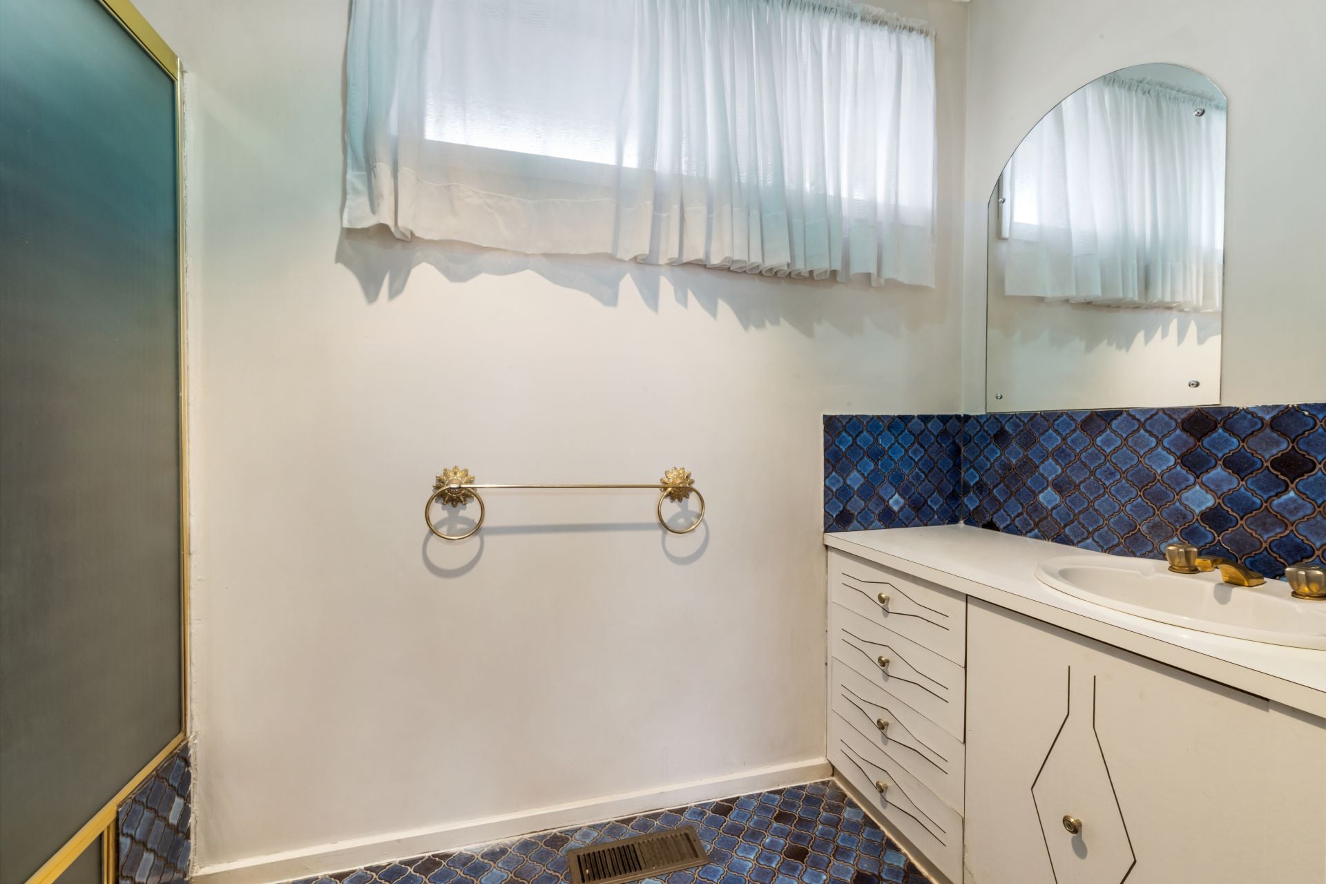 Corner Family Sanctuary Filled With Light, Space & Lifestyle Appeal