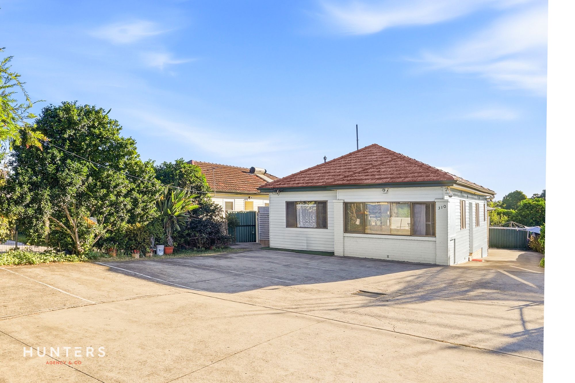 310 Woodville Road, Guildford, Guildford - Thumbnail 2