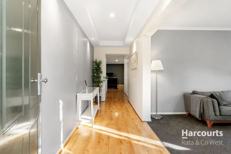 34 Blakeville Drive, Caroline Springs