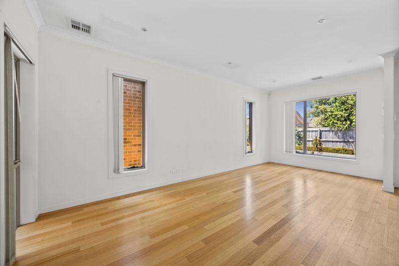 4/16 Young Street, Epping