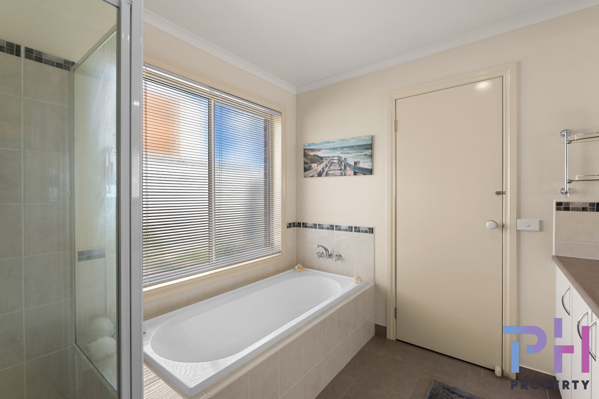 21 Cooba Drive Epsom VIC, Epsom - Thumbnail 3