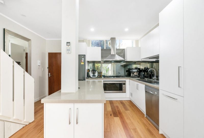 2/4 Stanley Street, South Yarra - Thumbnail 4
