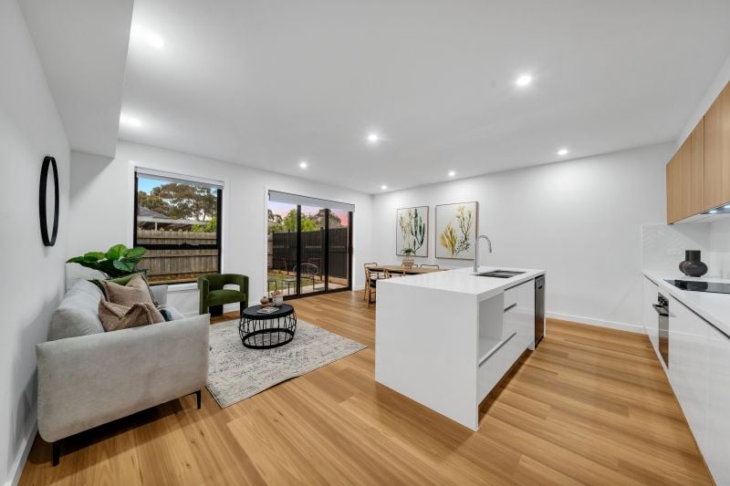 2/98 Cyprus Street, Lalor