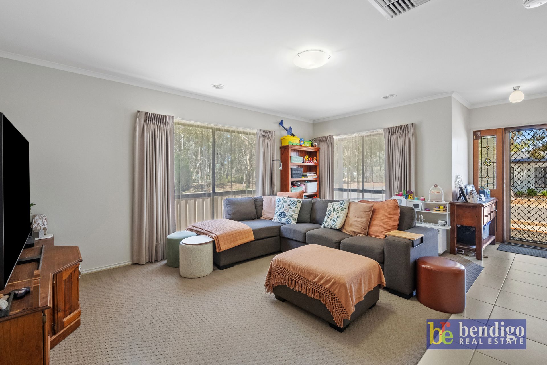 20 Edgewater Close Eaglehawk VIC, Eaglehawk - Thumbnail 2