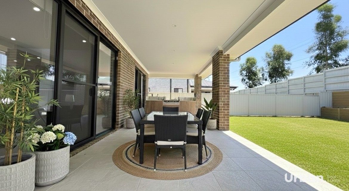 Gledswood Hills 24 Cohen Street