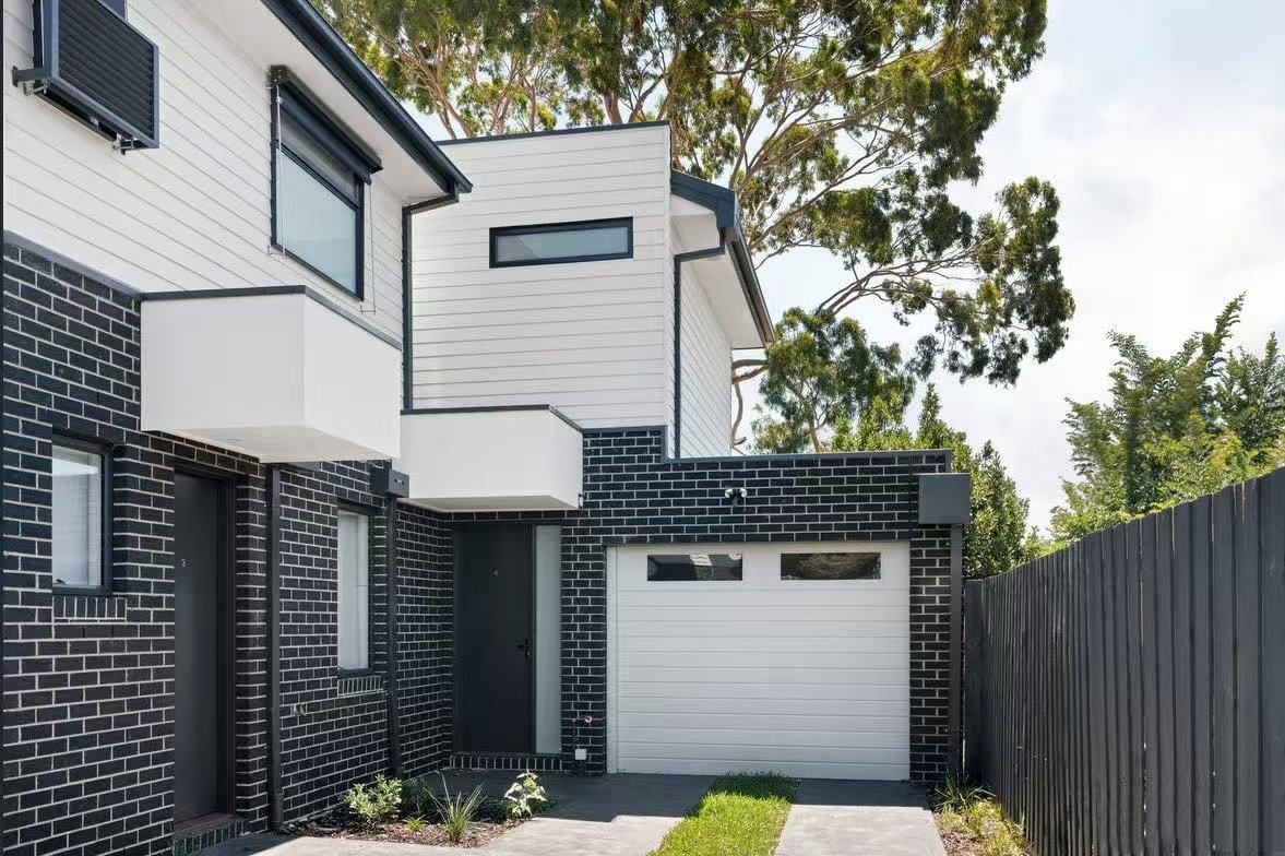 Brand New Townhouse in the Heart of Reservoir