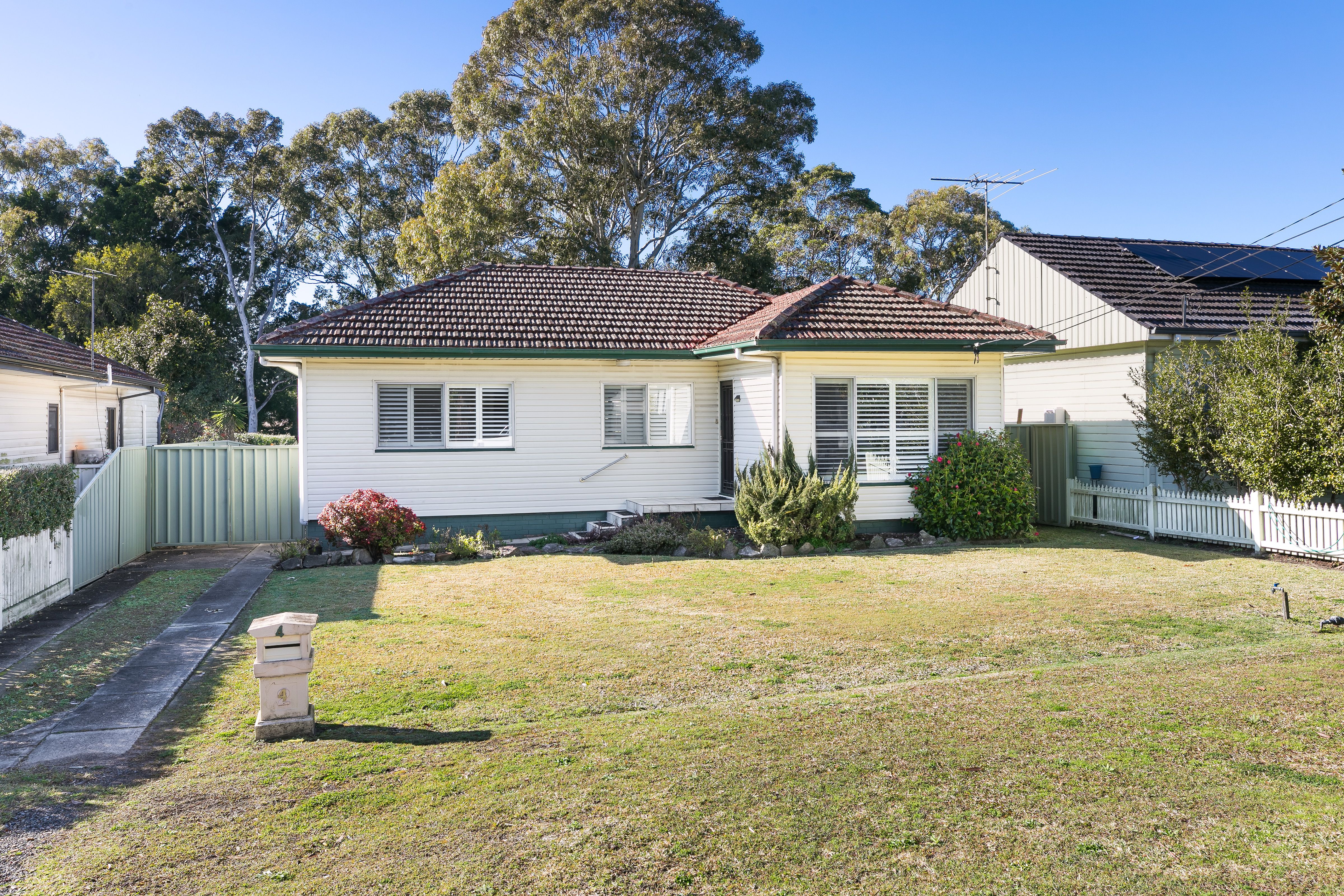4 Manchester Road GYMEA 2227