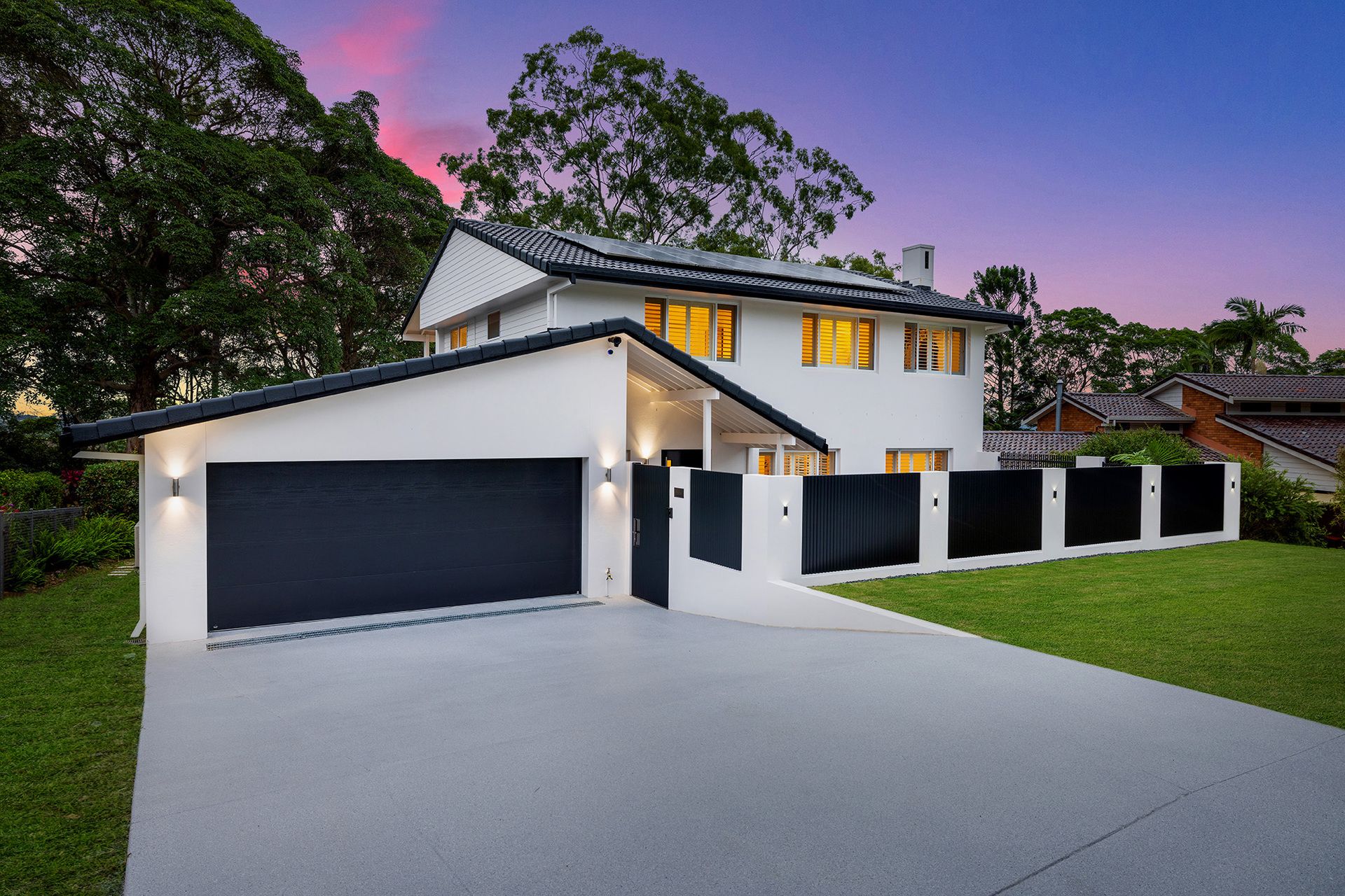 Price Guide $1,280,000 - $1,320,000, 000 - Thumbnail 2