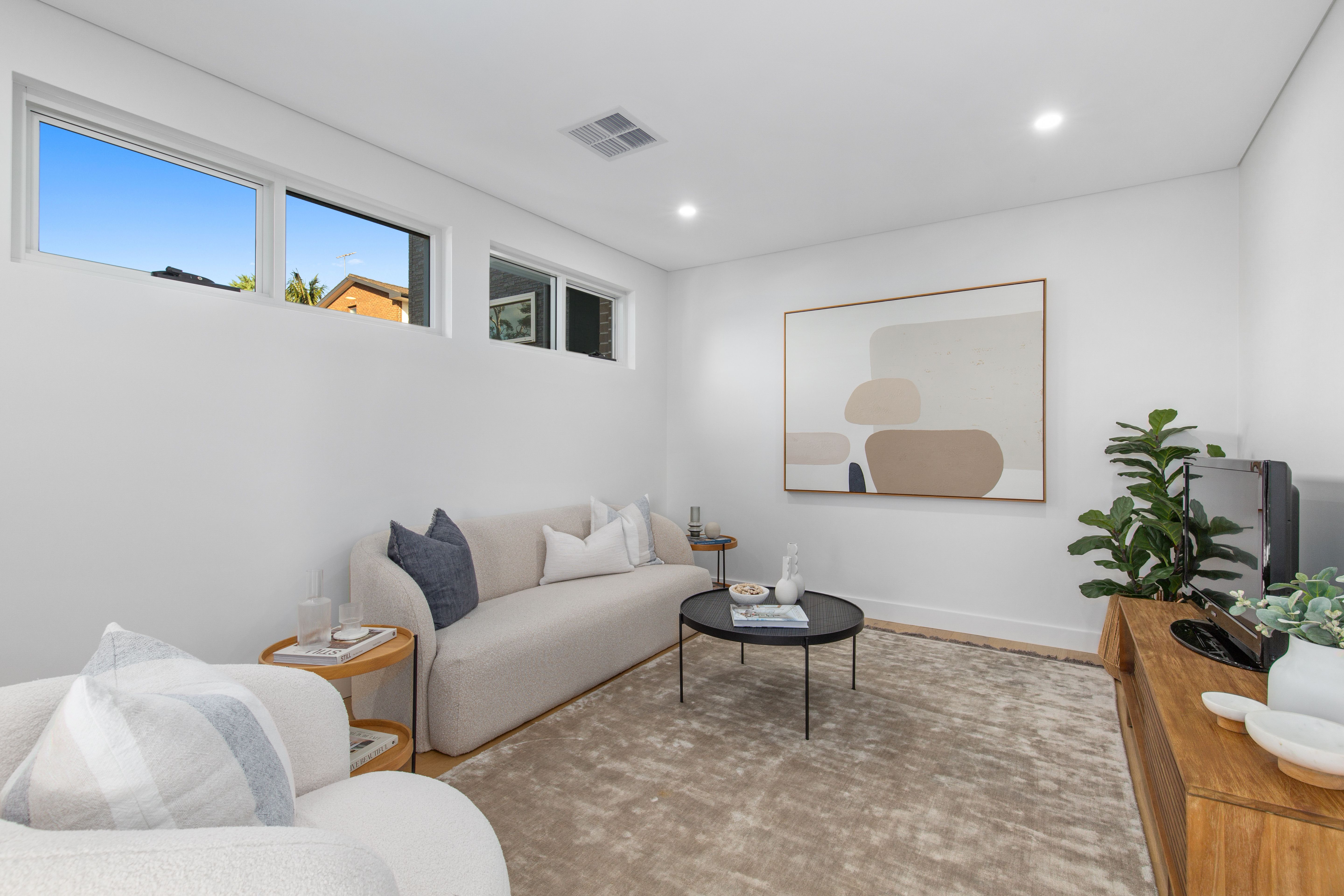 1/99 Yathong Road CARINGBAH 2229