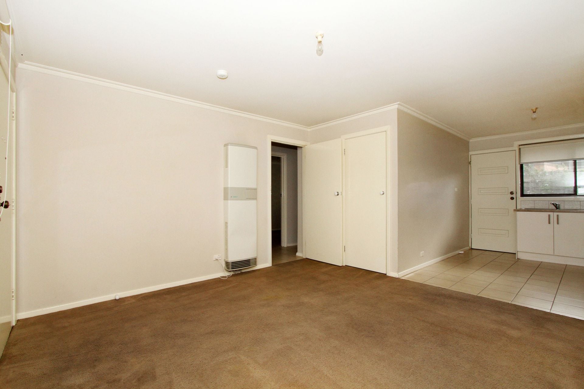 PERFECTLY LOCATED & PERFECTLY PRICED! *SHORT TERM LEASE ONLY*
