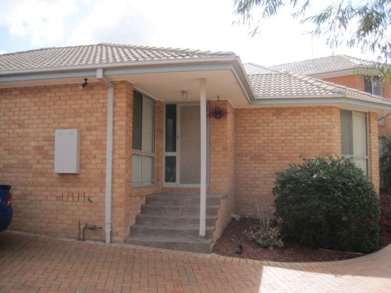 Well Presented Three Bedroom Home Unit...