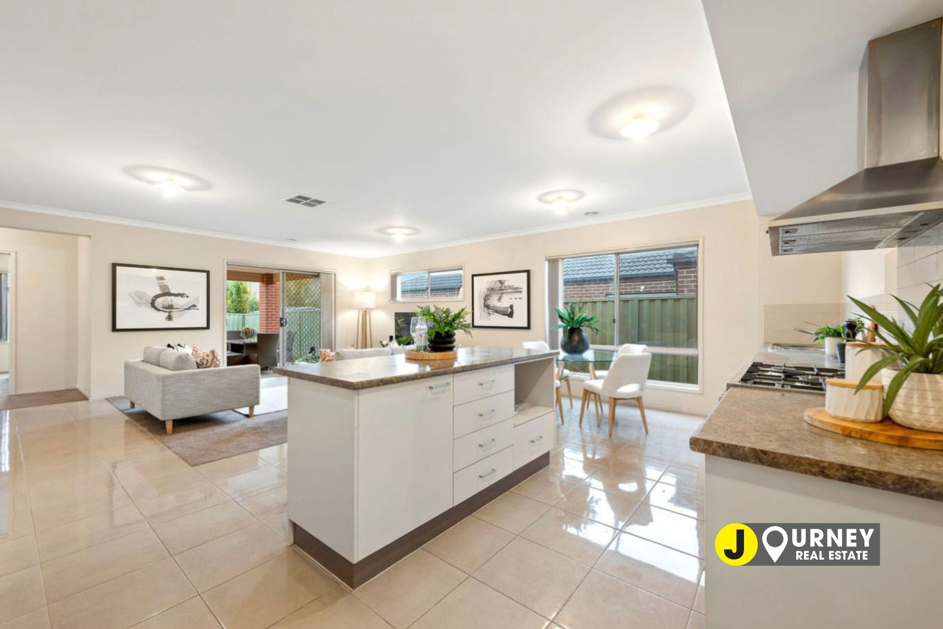 8 Moore Mews, Pakenham VIC, Pakenham - Thumbnail 5