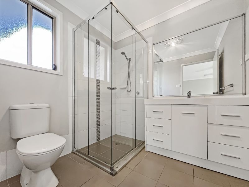 Beautiful Freshly Painted Family Home in a Great Estate