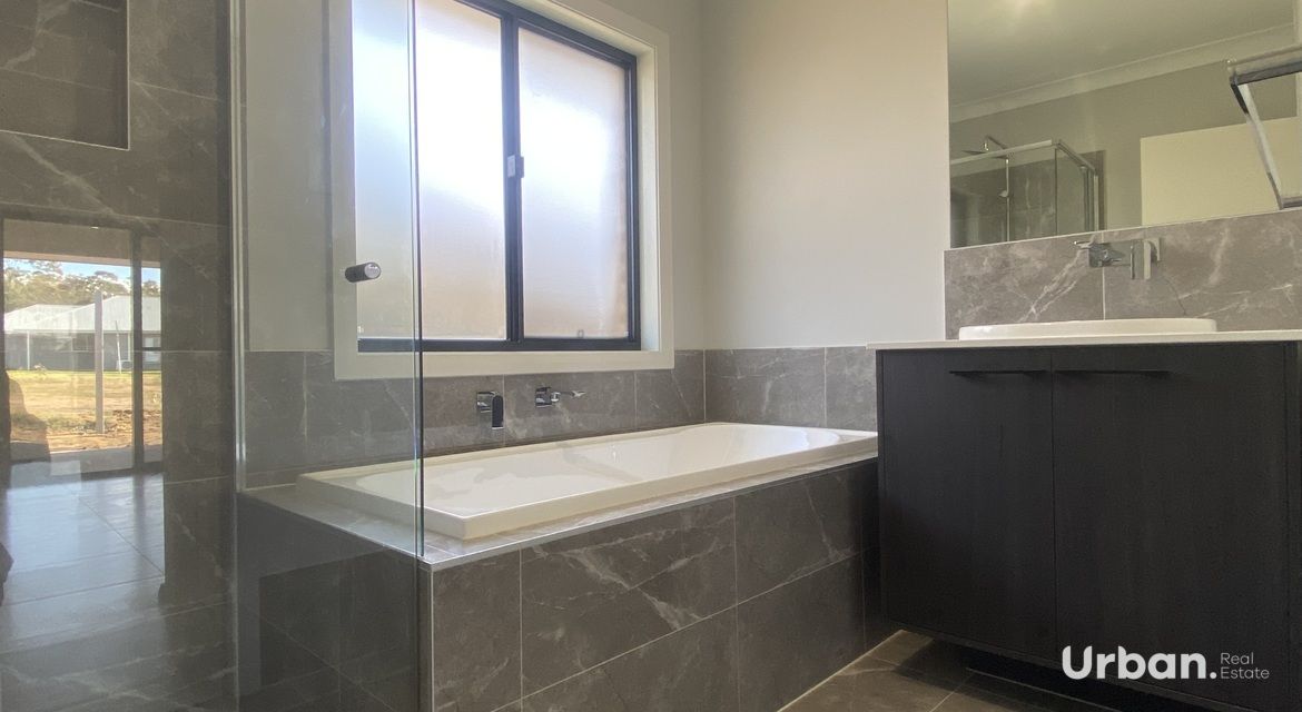 North Rothbury 18 Fitzgerald Avenue