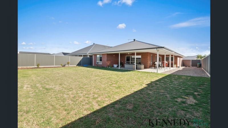 16 Fairway Drive Yarrawonga VIC, Yarrawonga - Thumbnail 5