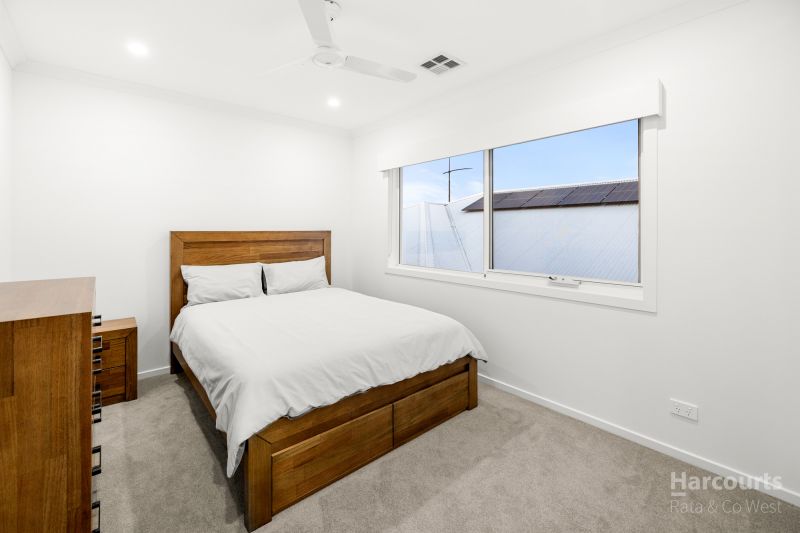 24 Stricta Circuit, Fraser Rise