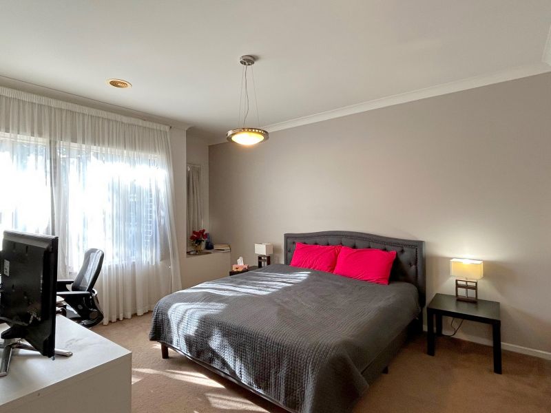 12 Shine Walk, Epping