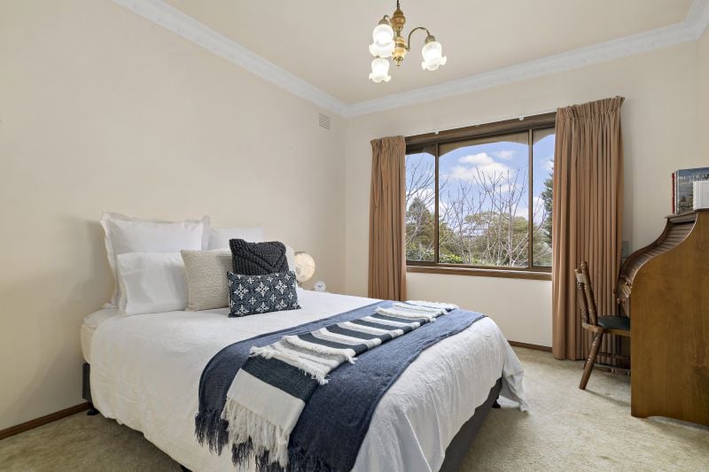1 Hiah Close, Greensborough