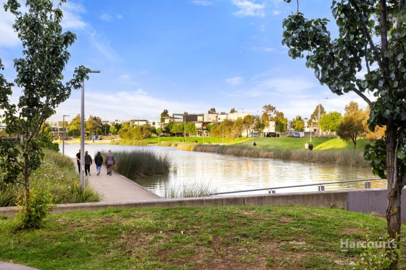 16 Caravel Lane, Caroline Springs