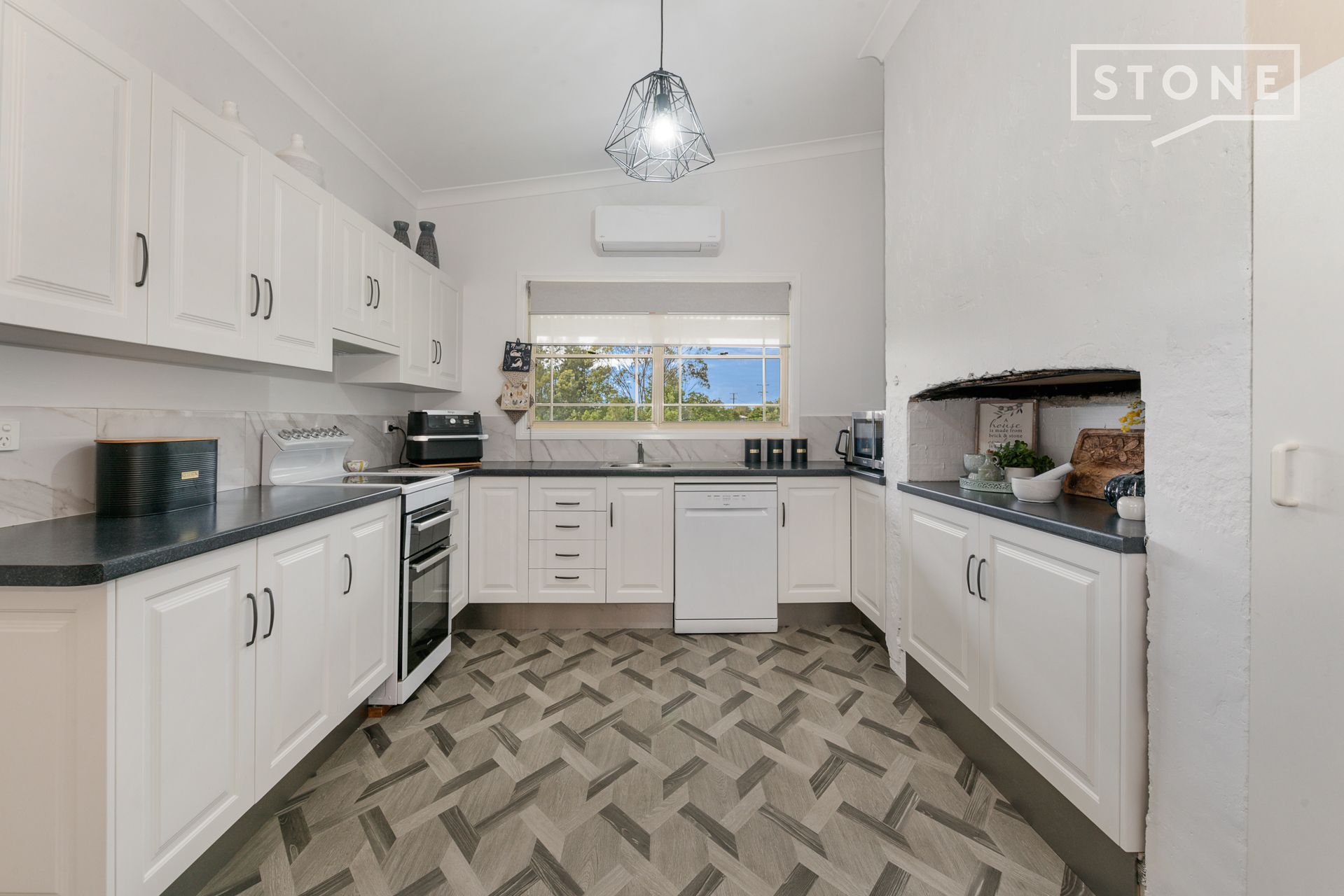 37 Seventh Street, Weston, Weston - Thumbnail 4
