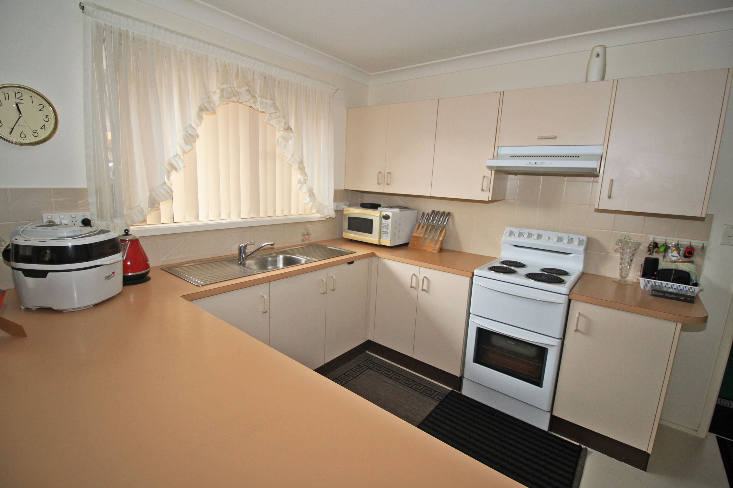 2/7 Gow Place, LAURIETON NSW 2443