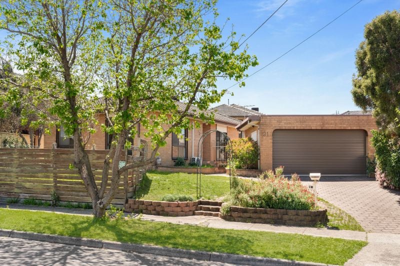 31 Winamurra Crescent, Thomastown