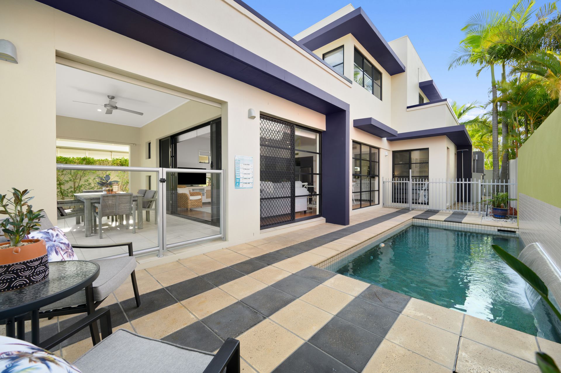 6025 Lucerne Circuit, Hope Island - Thumbnail 3