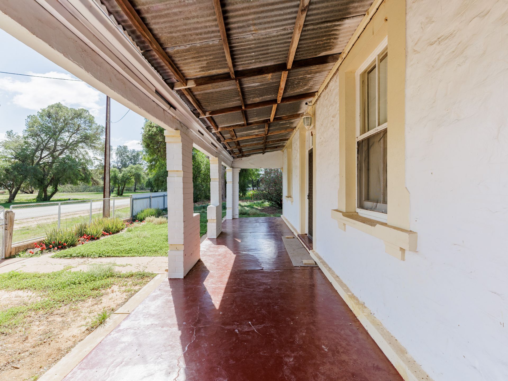 4 River Terrace Redhill SA, Redhill - Thumbnail 2