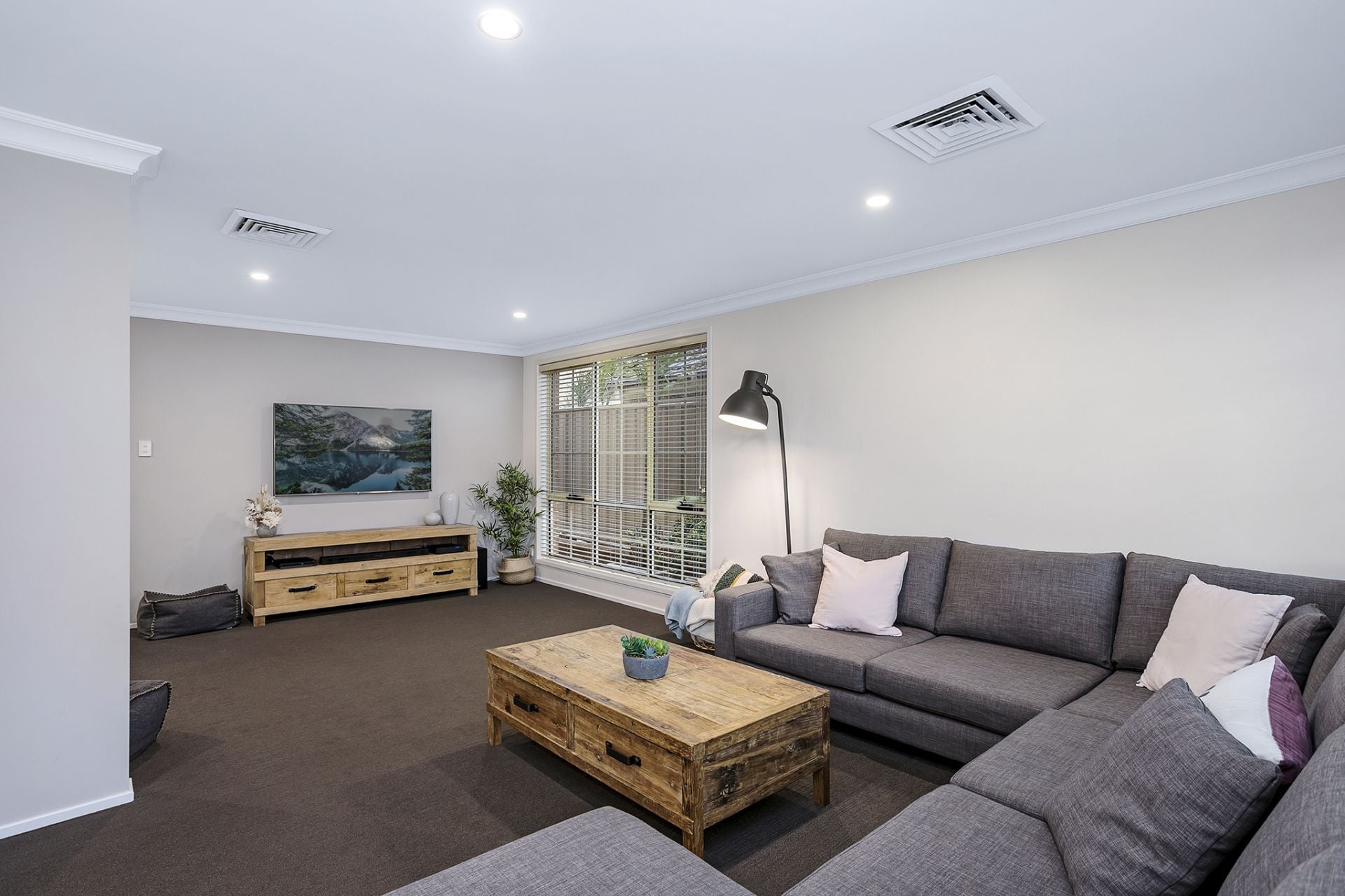 65 Warrangarree Drive Woronora Heights NSW, Woronora Heights - Thumbnail 4
