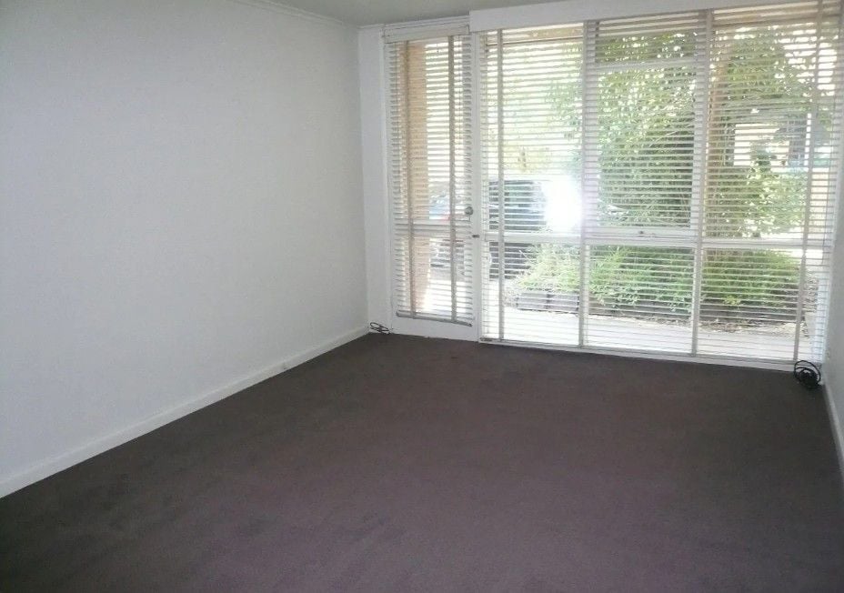 Spacious Two-Bedroom Apartment in Prime Ivanhoe Location