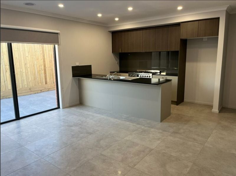 16 Kurnbrook Loop, Wollert