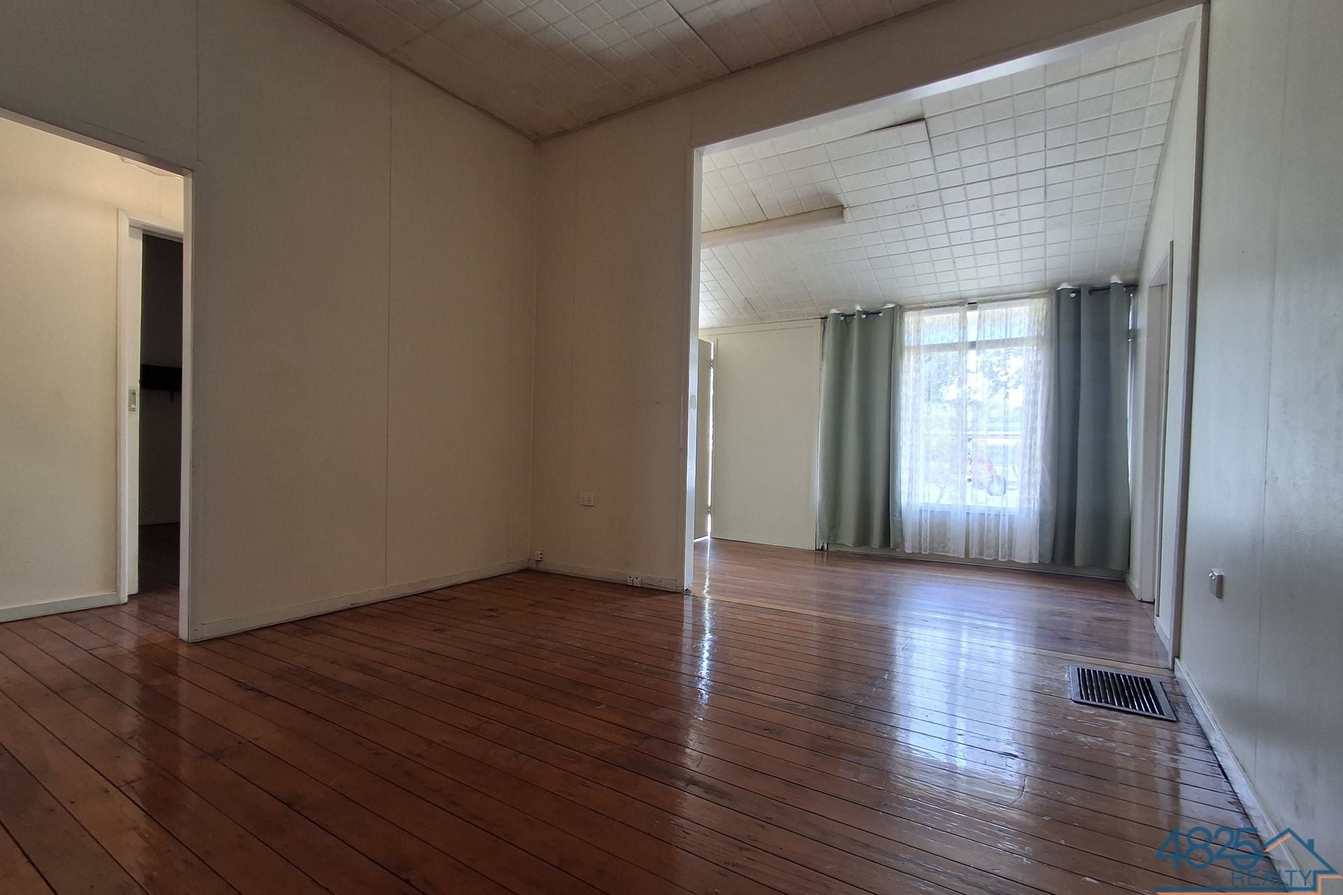 39 Jacobsen Crescent Mount Isa QLD, Mount Isa City - Thumbnail 4