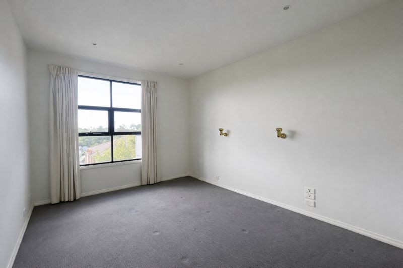 10/1 Conservatory Drive, Burwood - Thumbnail 7