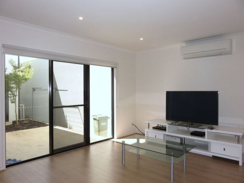 35 Woodcutters Grove, Epping