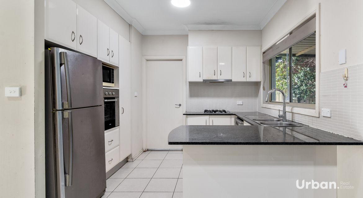 Casula 60 Roth Street