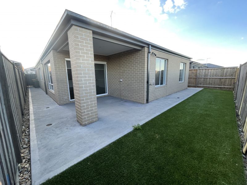 12 Valetta Street, Mickleham