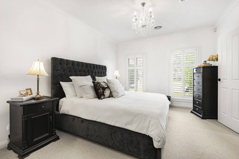 9 Cheviot Drive, Mill Park