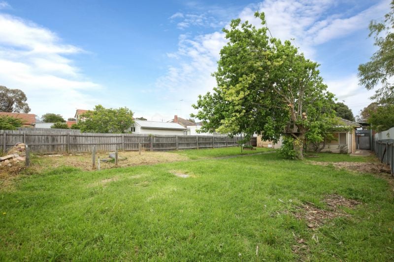 14 Spratling Street, Reservoir