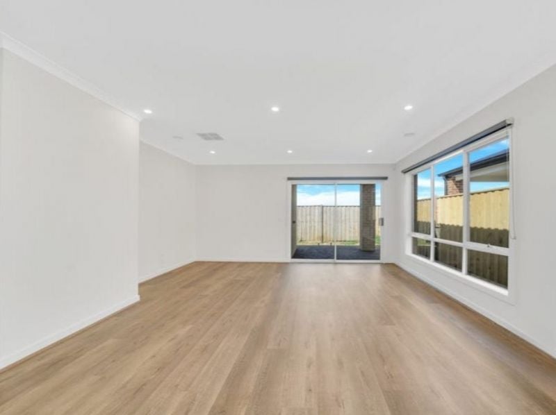 12 Valetta Street, Mickleham