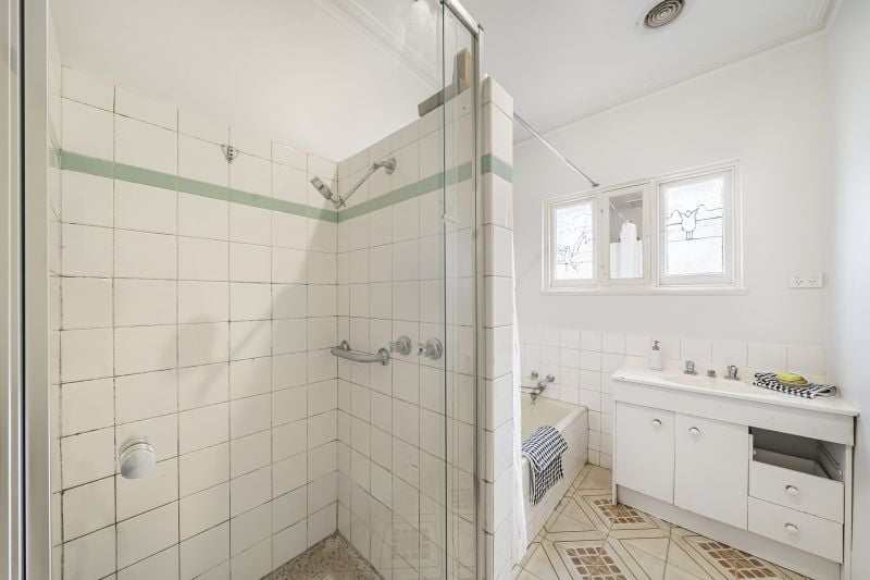 35 Alexander Avenue, Thomastown