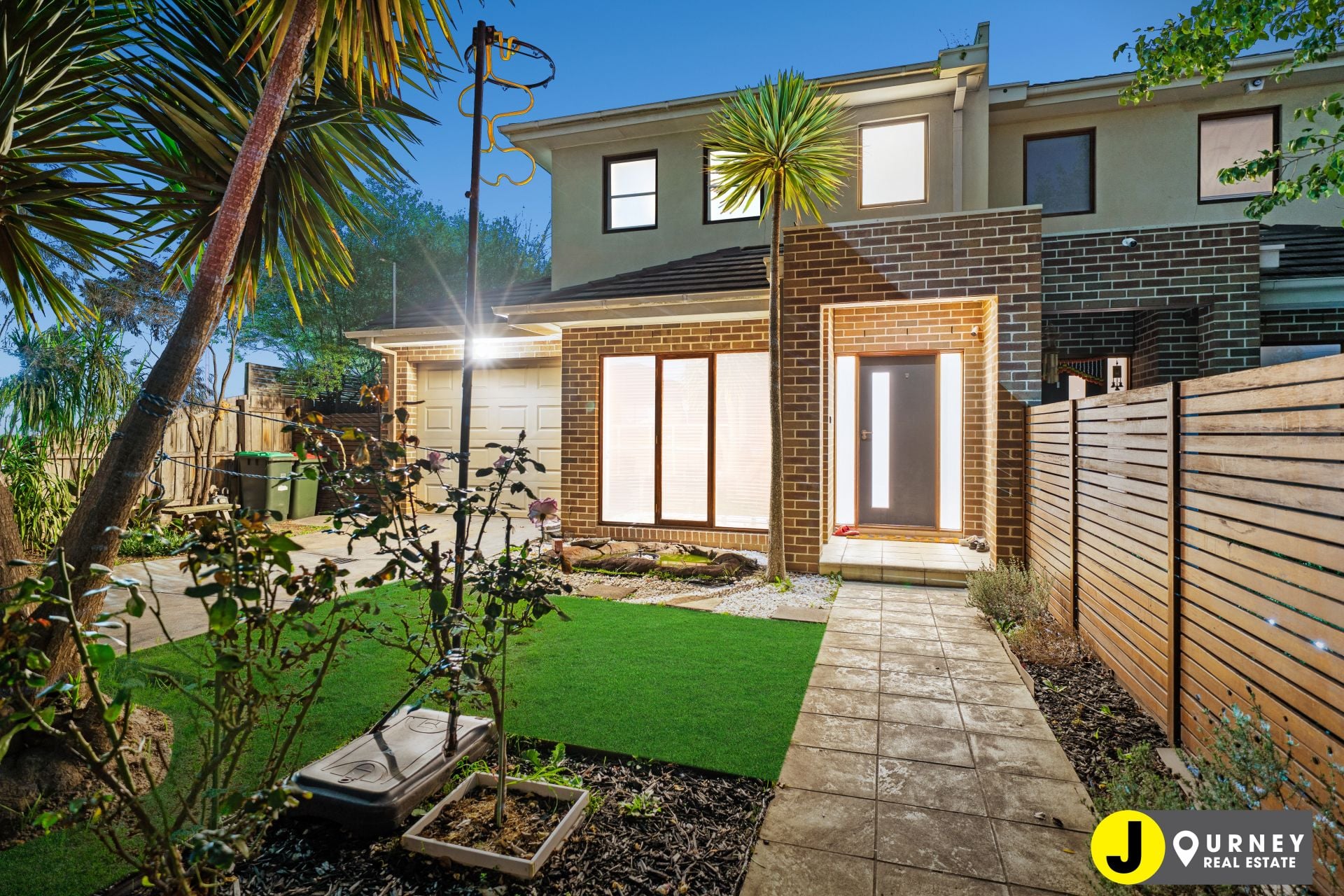 1/17 Gardeners Road, Bentleigh East VIC, Bentleigh East - Thumbnail 2
